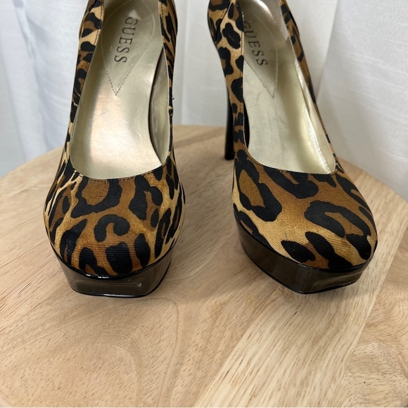 Guess leopard print high heel pumps - Picture 2 of 8